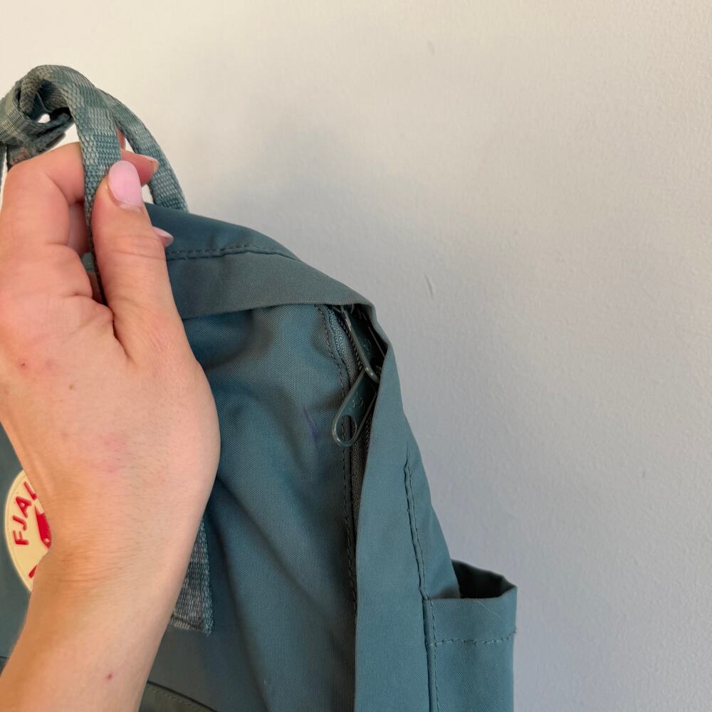 Fjällräven Kanken 13" Zip Around Logo Pockets City Backpack Green - Picture 5 of 6